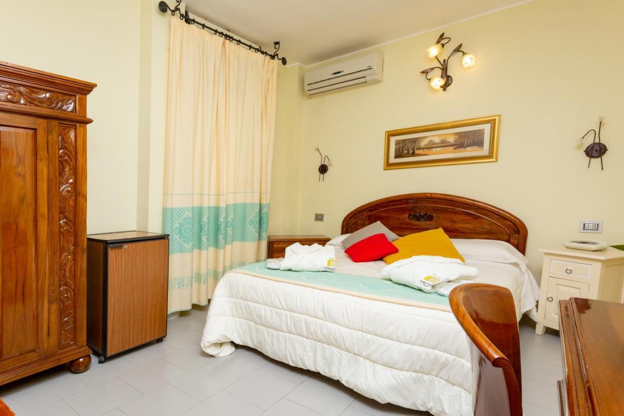 Hotel Marini Сассари Экстерьер фото