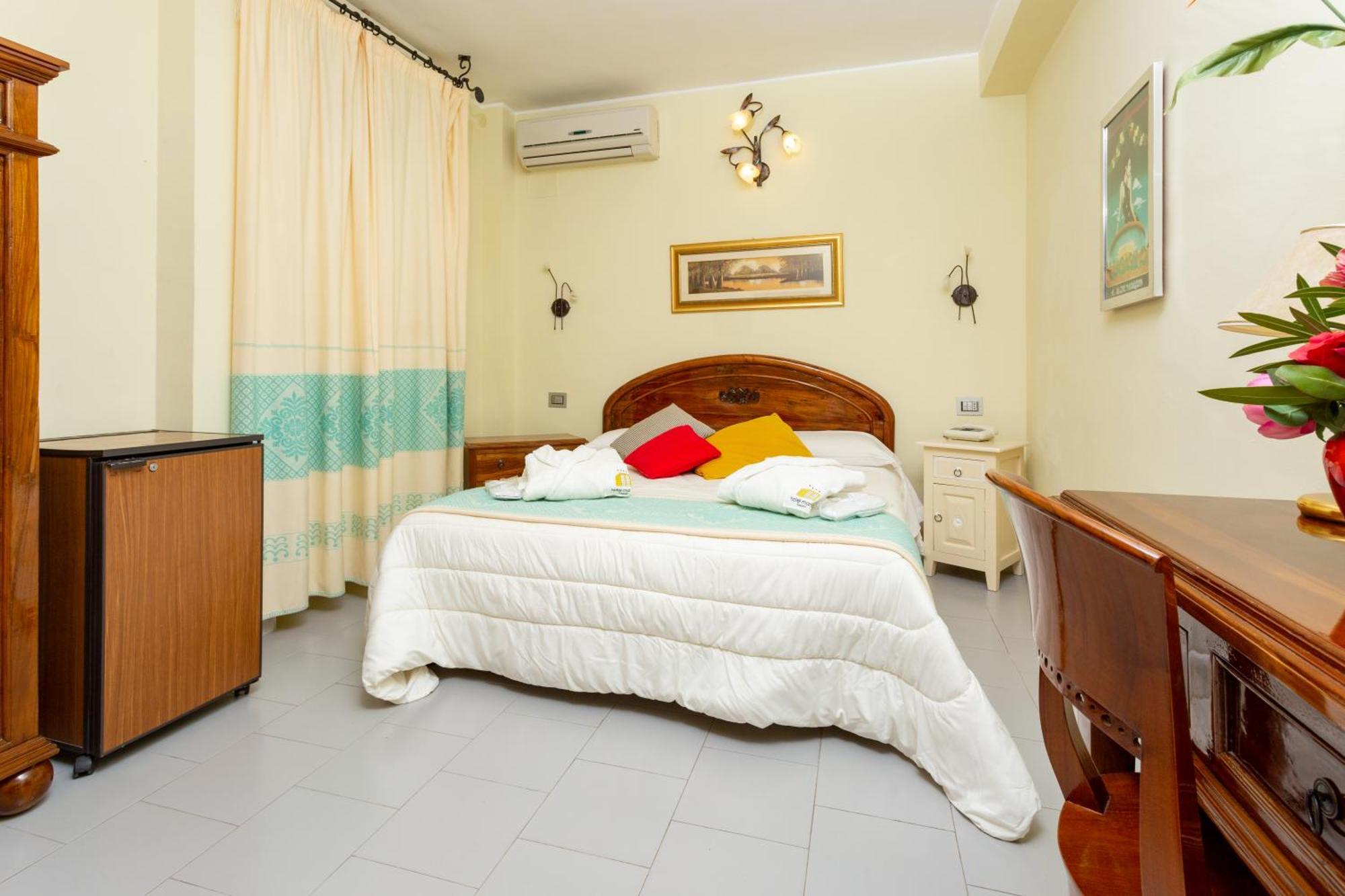 Hotel Marini Сассари Экстерьер фото